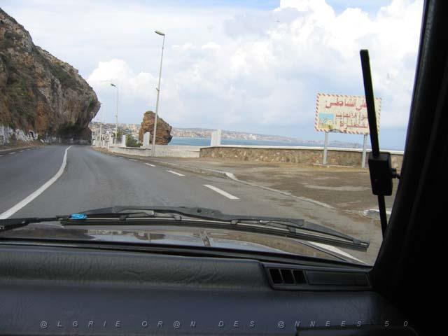 VOYAGE ORAN SEPTEMBRE 2006 218 14 sept. 06 - matin - ROUTE DE LA CORNICHE ROCHER DE LA VIEILLE.JPG